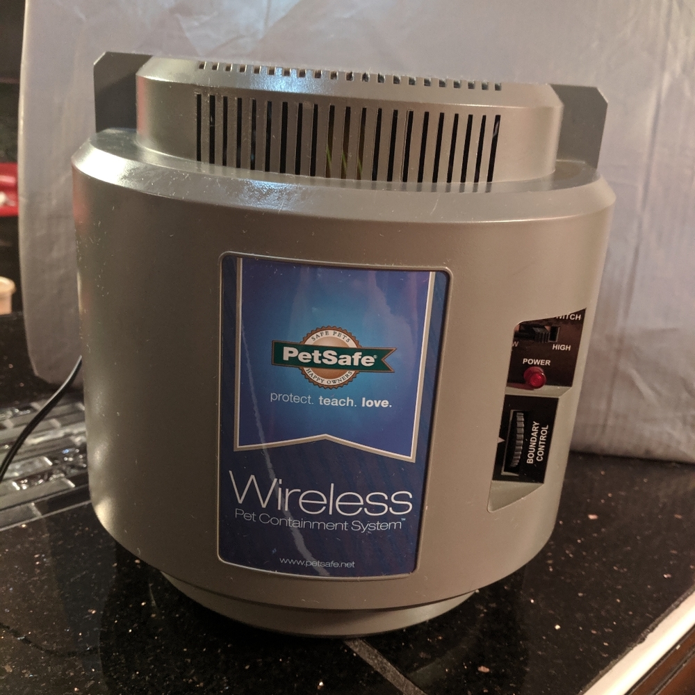 Pet safe wireless fence system